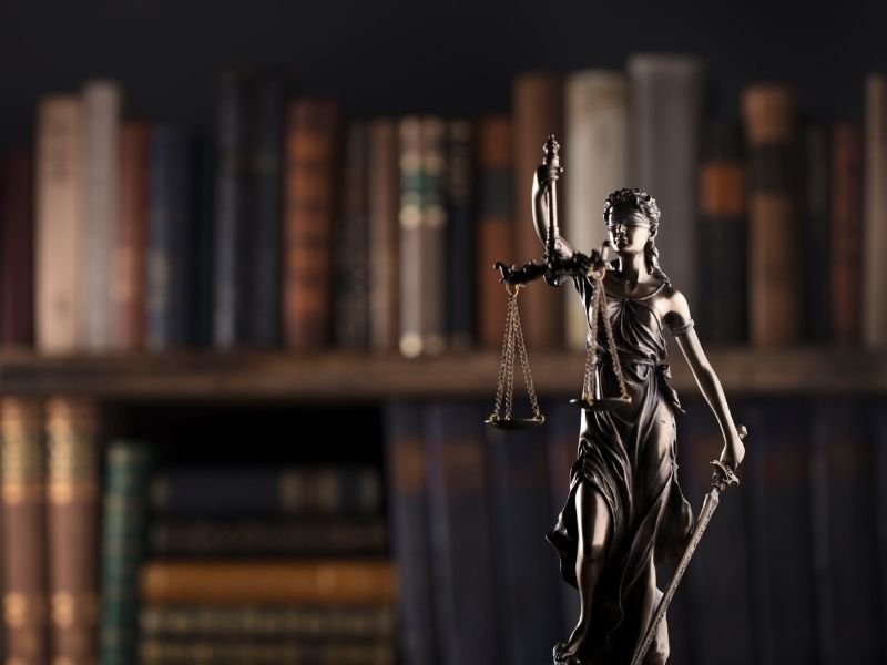 Multa por Quebra de Fidelidade e Negativacao sem Fundamento Justica Condena Operadora de Telefonia a Indenizar Empresa no Parana